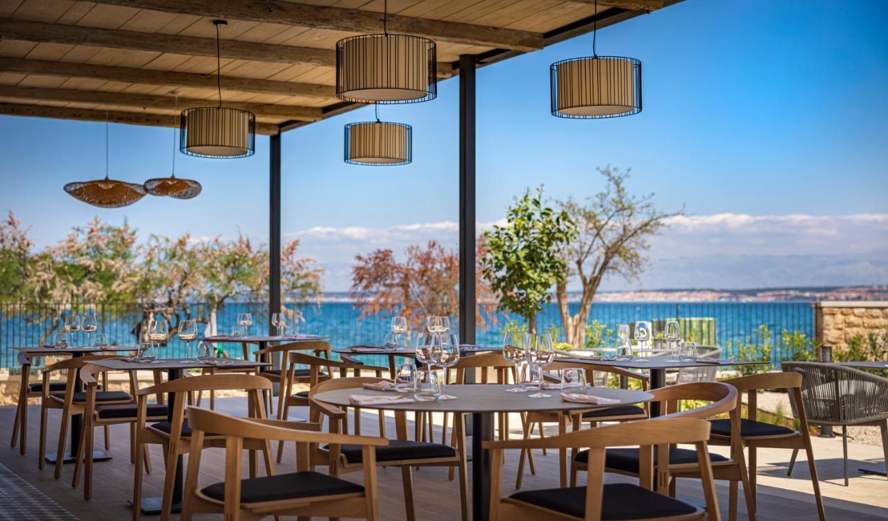 Dunatovi Dvori Heritage Hotel Преко Екстериор снимка