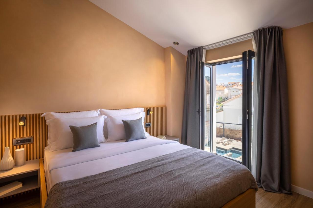 Dunatovi Dvori Heritage Hotel Преко Екстериор снимка