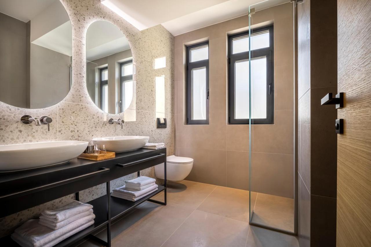 Dunatovi Dvori Heritage Hotel Преко Екстериор снимка
