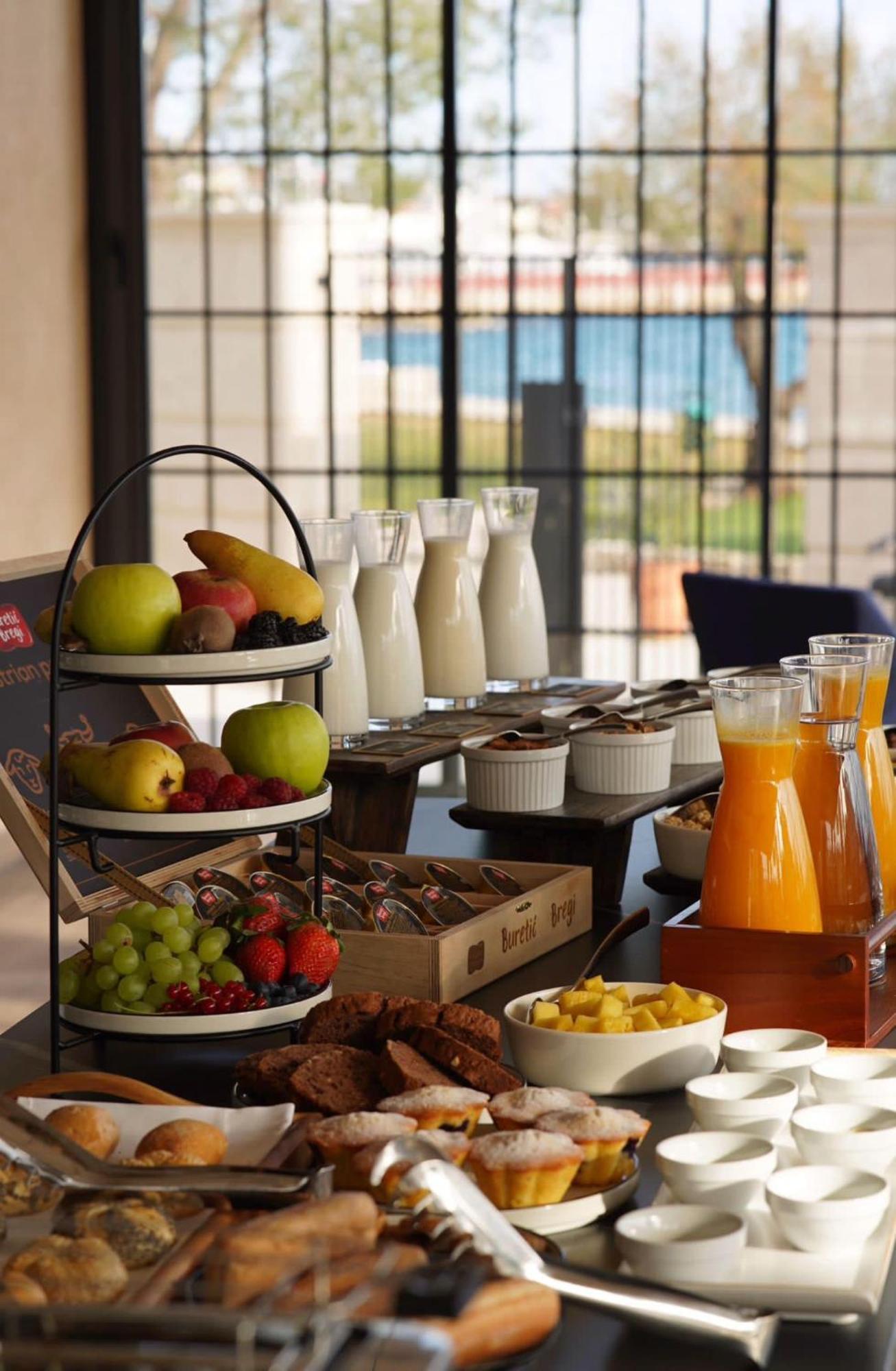 Dunatovi Dvori Heritage Hotel Преко Екстериор снимка